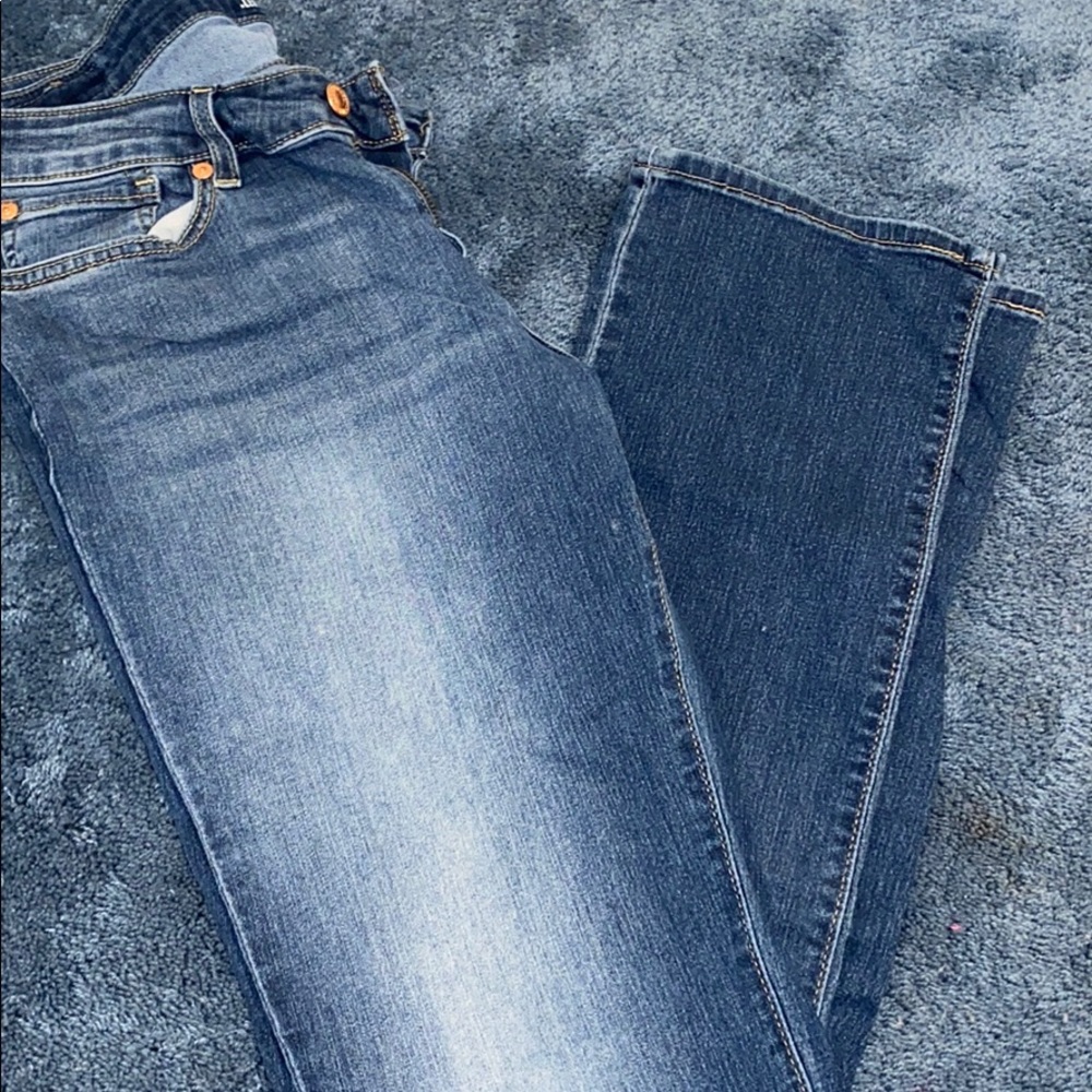 Jeans